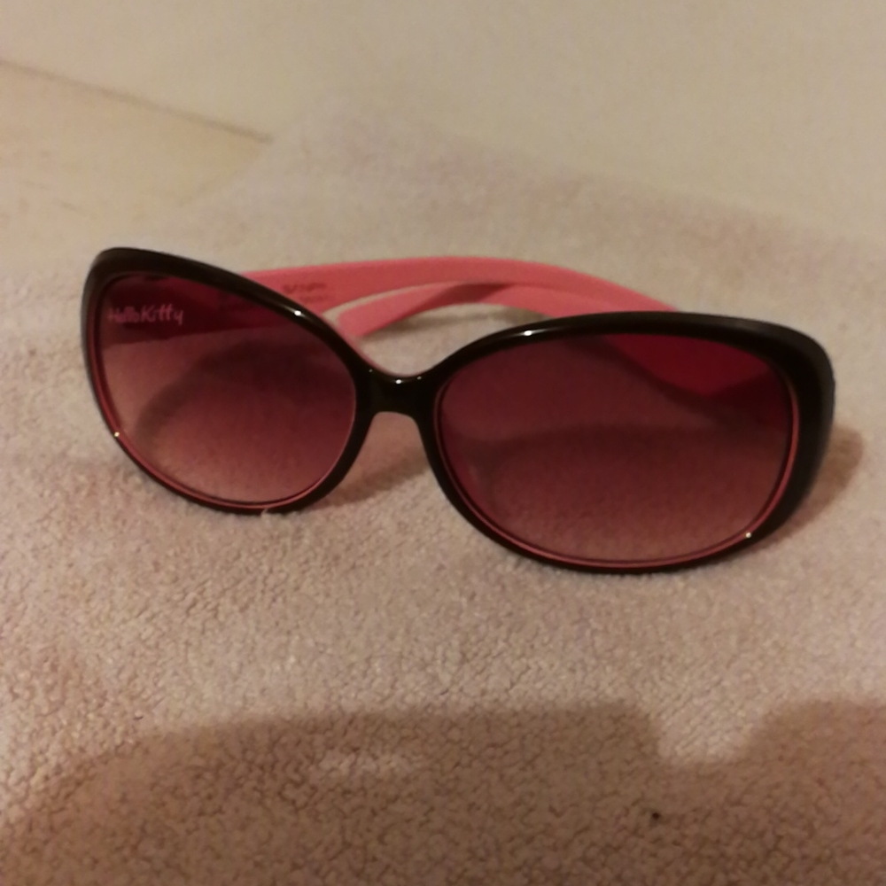 Hello Kitty pink sunglasses